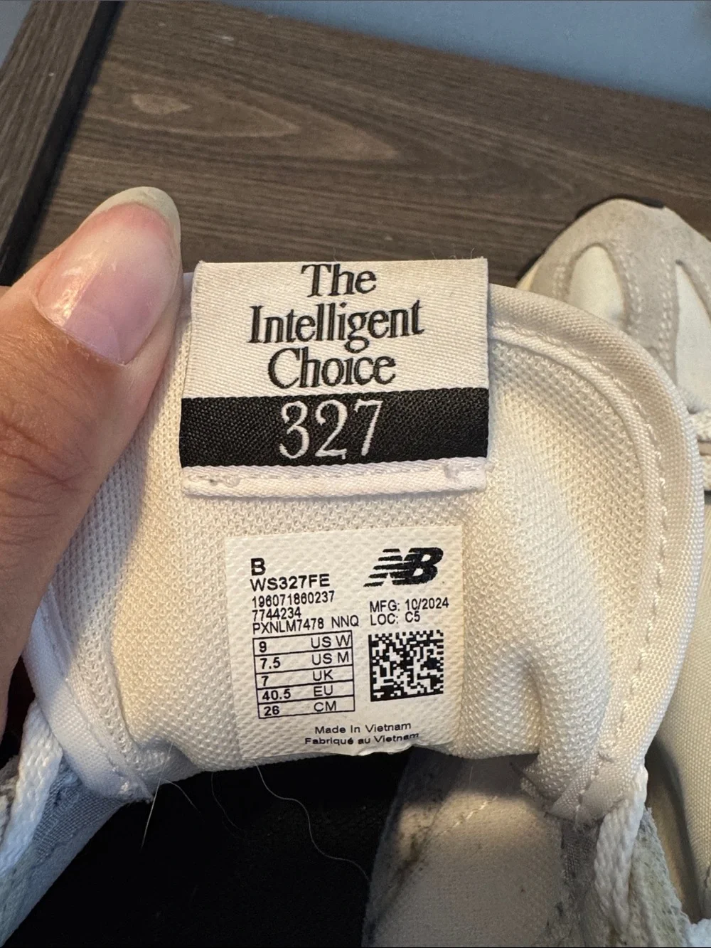 New Balance 327 - Picture 7 of 7